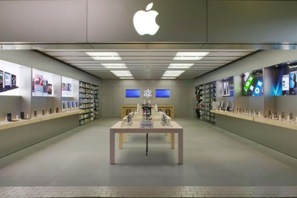 The Four Day Apple Shopping Event